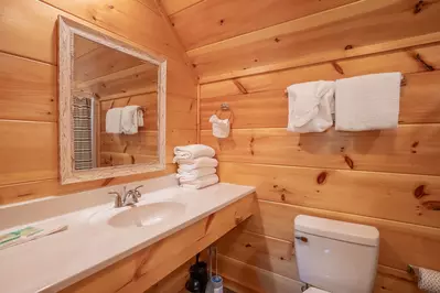 Lazy Bear Lodge 30