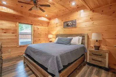 Lazy Bear Lodge 36