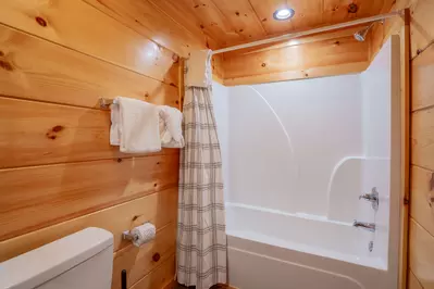 Lazy Bear Lodge 44