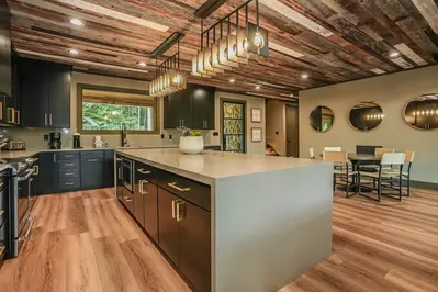 Modern Mountain Majesty 15