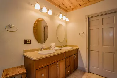 Northern Views Lodge @ The Summit 36