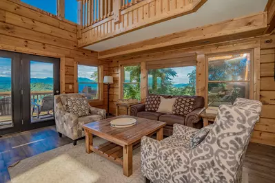 Pinnacle View Lodge 13