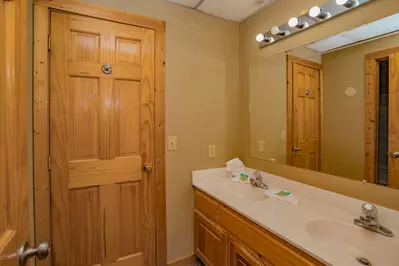 Pinnacle View Lodge 79