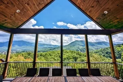 Sky Lodge @Teaberry Mountain 9