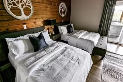 Sky Lodge @Teaberry Mountain 23