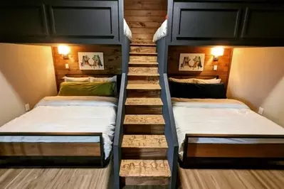 Sky Lodge @Teaberry Mountain 24