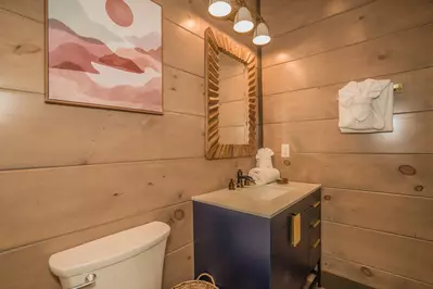 Wonderland Lodge 31