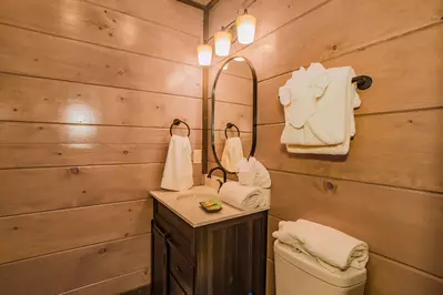 Wonderland Lodge 35