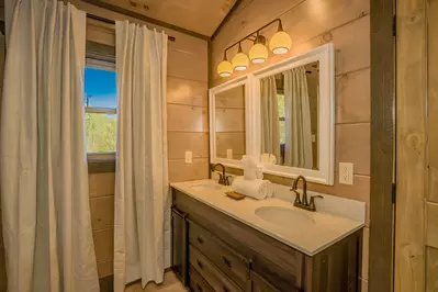 Wonderland Lodge 58