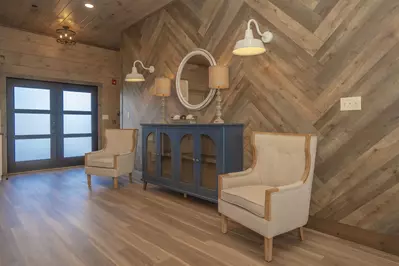 Splash Mountain Lodge 21