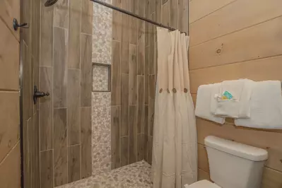 Splash Mountain Lodge 42