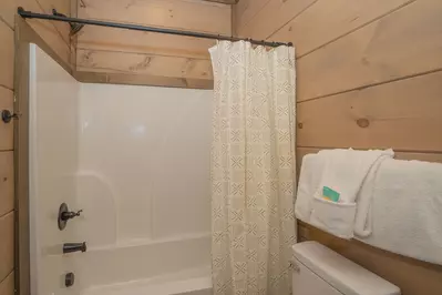 Splash Mountain Lodge 50