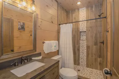 Splash Mountain Lodge 65