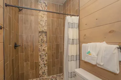 Splash Mountain Lodge 75
