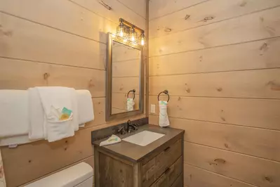 Splash Mountain Lodge 81