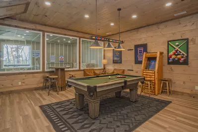 Splash Mountain Lodge 84