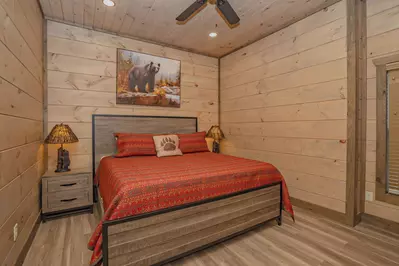 Splash Mountain Lodge 100