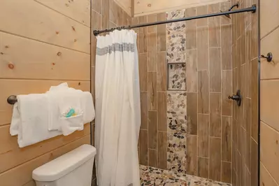 Splash Mountain Lodge 109
