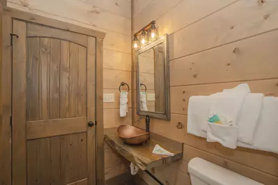 Splash Mountain Lodge 108