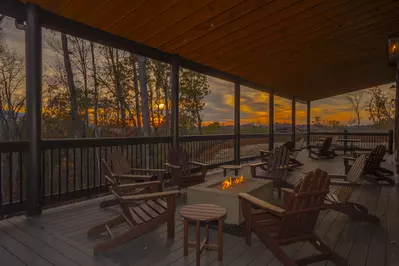 Splash Mountain Lodge 28