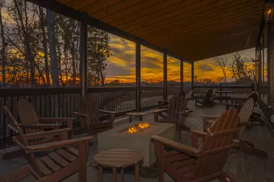 Splash Mountain Lodge 123