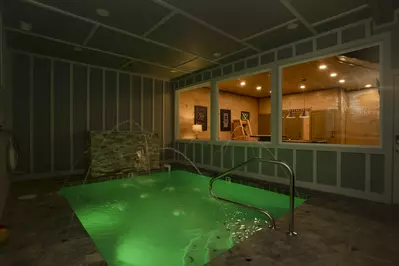 Splash Mountain Lodge 93