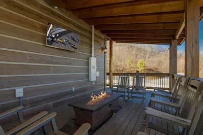 RoofTop Summit Lodge 34