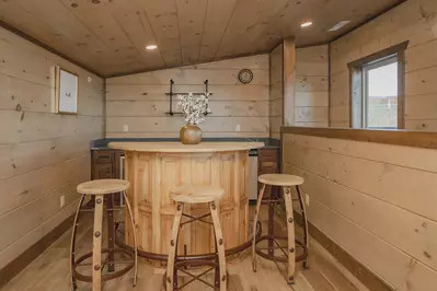 RoofTop Summit Lodge 128