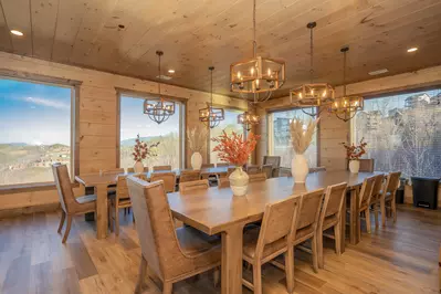 RoofTop Summit Lodge 21