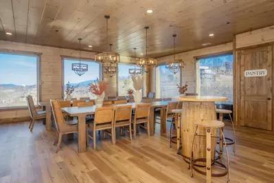 RoofTop Summit Lodge 20