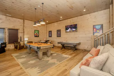 RoofTop Summit Lodge 83