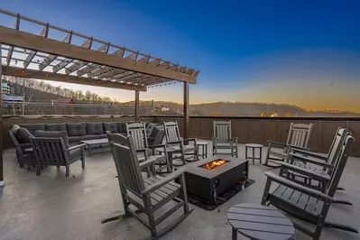 RoofTop Summit Lodge 130