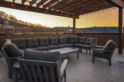 RoofTop Summit Lodge 132