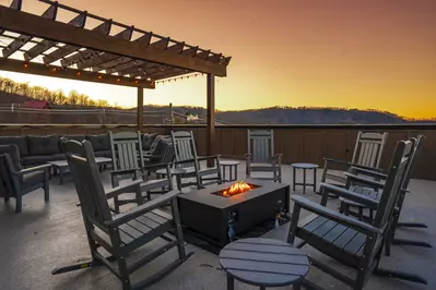 RoofTop Summit Lodge 131