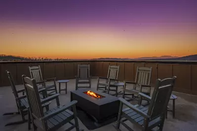 RoofTop Summit Lodge 134