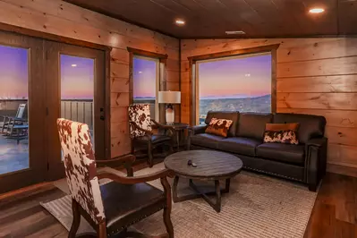 RoofTop Summit Lodge 125