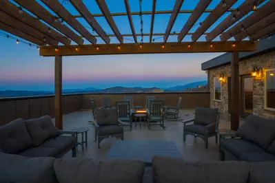 RoofTop Summit Lodge 139