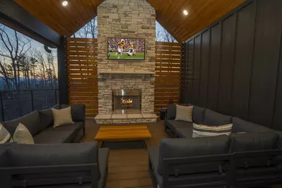 Gatlinburg Country High Life 32