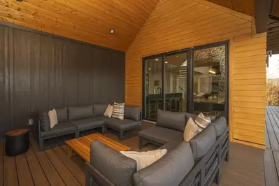 Gatlinburg Country High Life 34