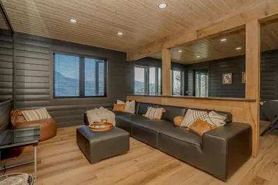 Gatlinburg Country High Life 73