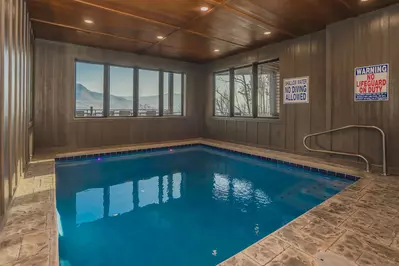 Gatlinburg Country High Life 77