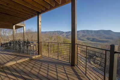 Gatlinburg Country High Life 87