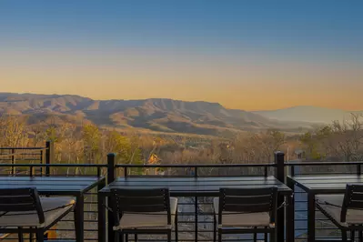 Gatlinburg Country High Life 91
