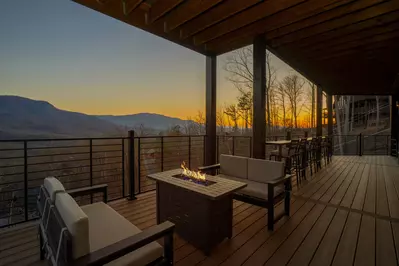 Gatlinburg Country High Life 92