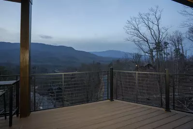 Gatlinburg Country High Life 98