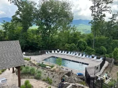 Gatlinburg Country High Life 112