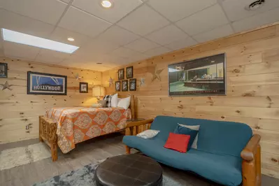 Country Cabin in the City 35