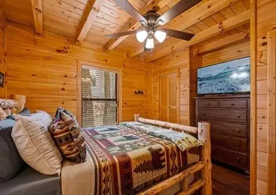 Bear Paw Lodge 10