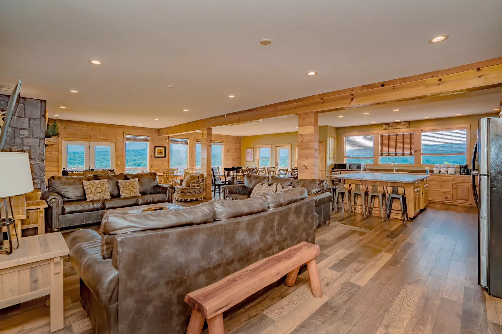 CrestView Lodge
