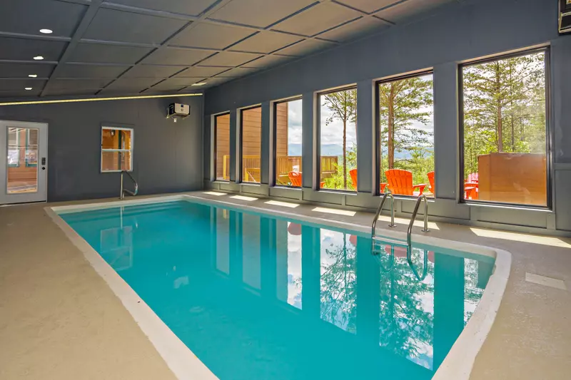 CrestView Lodge